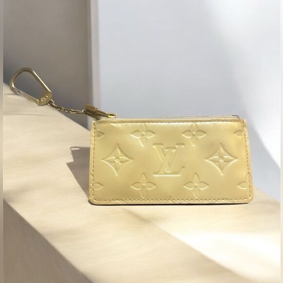 Louis Vuitton Handbags - Authentic Louis Vuitton Monogram Vernis Keyholder/ coin purse
